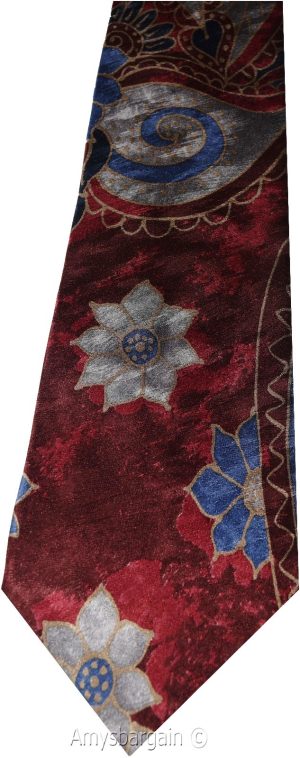 Guess necktie, 100% silk tie, neck wear made in USA, new designer tie