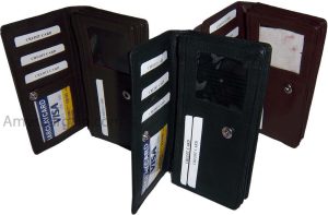 New woman's Leather checkbook wallet compact wallet zip wallet new wallet bnwt - Image 4