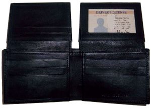 4 Man's Leather Wallet 12 Credit card Holder 2 ID 2 Bifold slots Black Unbranded - Image 3