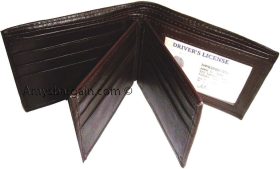 Leather man's Wallet. 9 Card Holder 3 ID windows Billfold Wallet brand new.