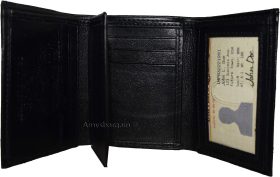 Man’s wallet Tri-fold Leather 9 card  2 ID windows 2 bill spaces New wallet